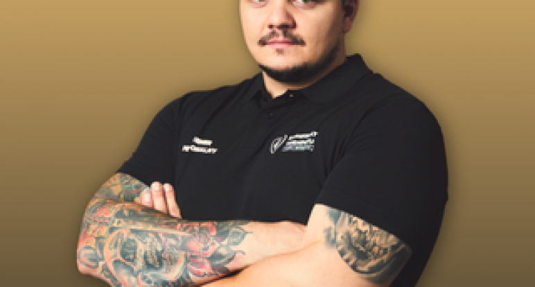 Trening wzmacniający – mocniejsze ciało, mniej kontuzji